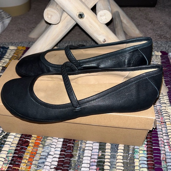 Anthropologie Shoes - Gee WaWa ballerina flats size 9